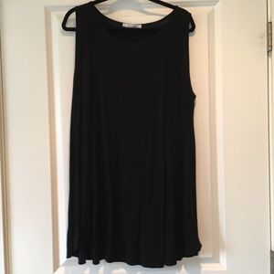 Extra long black flowing tank